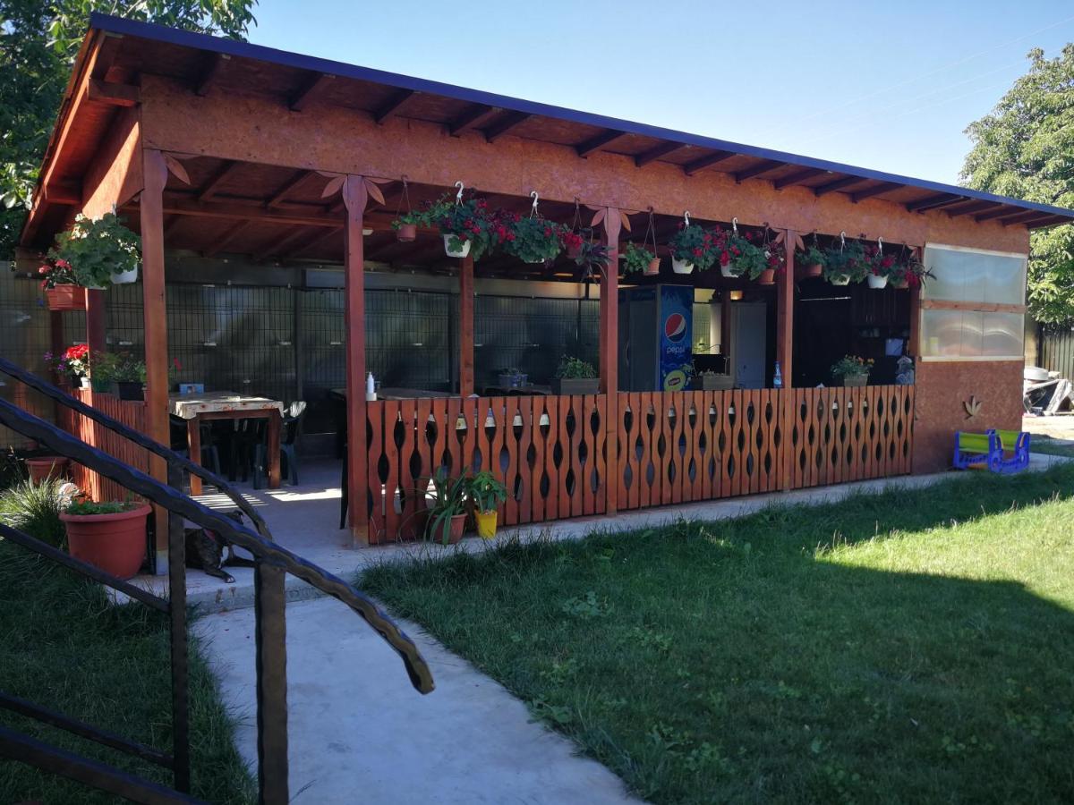 Vila Baciu Hotel Tuzla Exterior photo